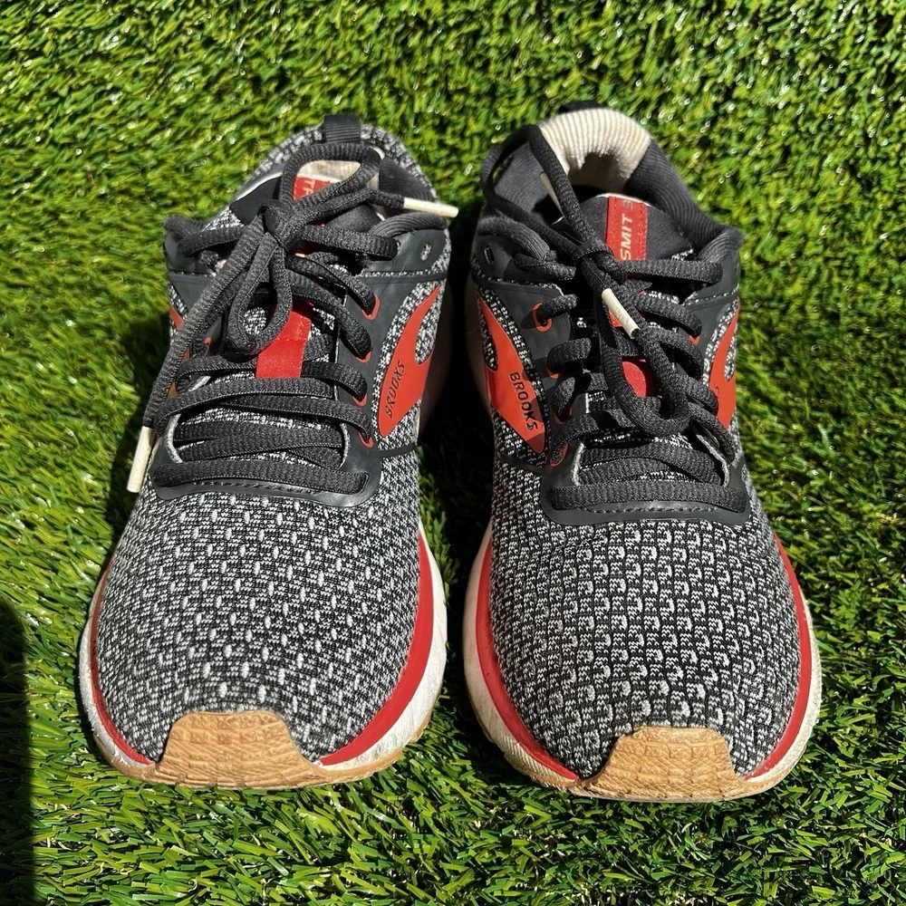 Brooks Shoes Men Size 7.5 Transmit 3 sneakers ebony oyster coral performance